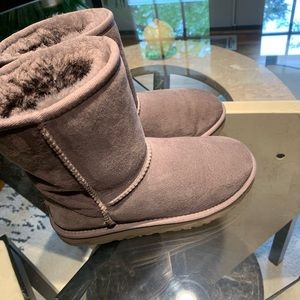 UGG AUSTRALIA CLASSIC GREY BOOT SIZE 3